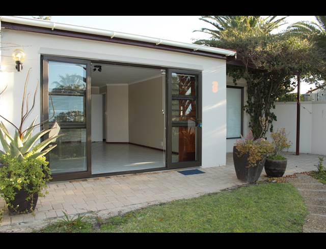 3 BEDROOM TOWNHOUSE RENTED IN PROTEA VALLEY